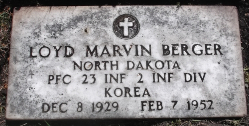 Picture of Lloyd Berger's grave marker.
