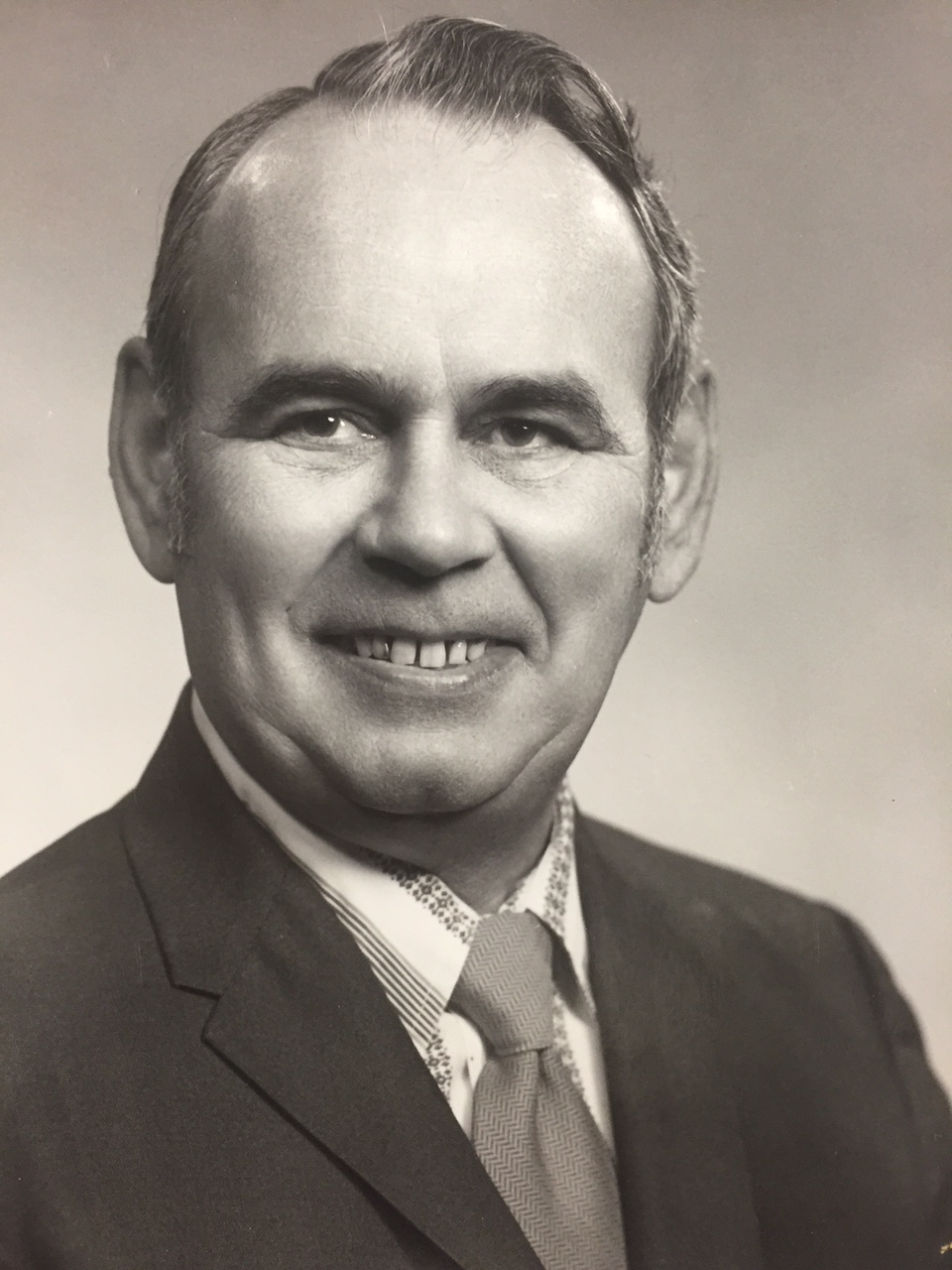 Photo of Lloyd Zander.