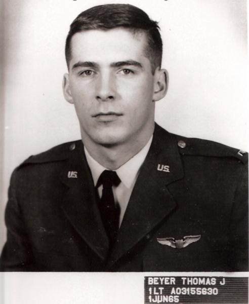 This is a formal U.S. Air Force portrait of 1st Lieutenant Thomas J. Beyer, presented in a classic mid‑1960s personnel‑file style