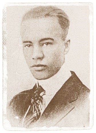 Brye Garfield in a suit.