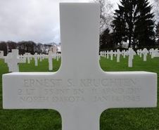 Second Lieutenant Ernest S Kruchten grave marker photo