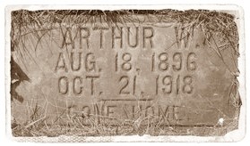 Arthur Glaesemann's grave marker.