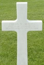 Private First Class Glenn W Moors cross grave marker