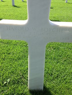 Private Harold W Borchers cross grave marker photo