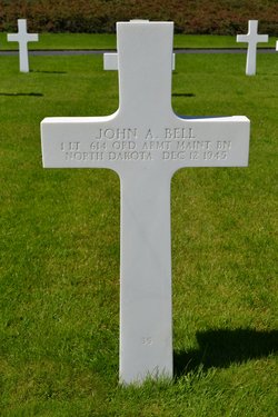 First Lieutenant John A Bell cross grave marker photo