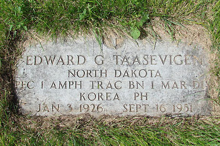 Photo of Edward Taasevigen's grave marker.