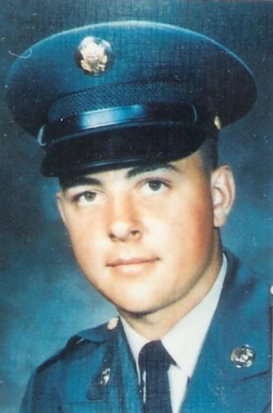 Robert Leo Kraft photo in uniform.