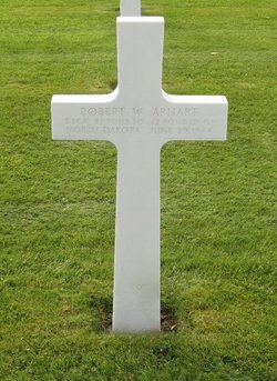 Staff Sergeant Robert W Arhart cross grave marker photo