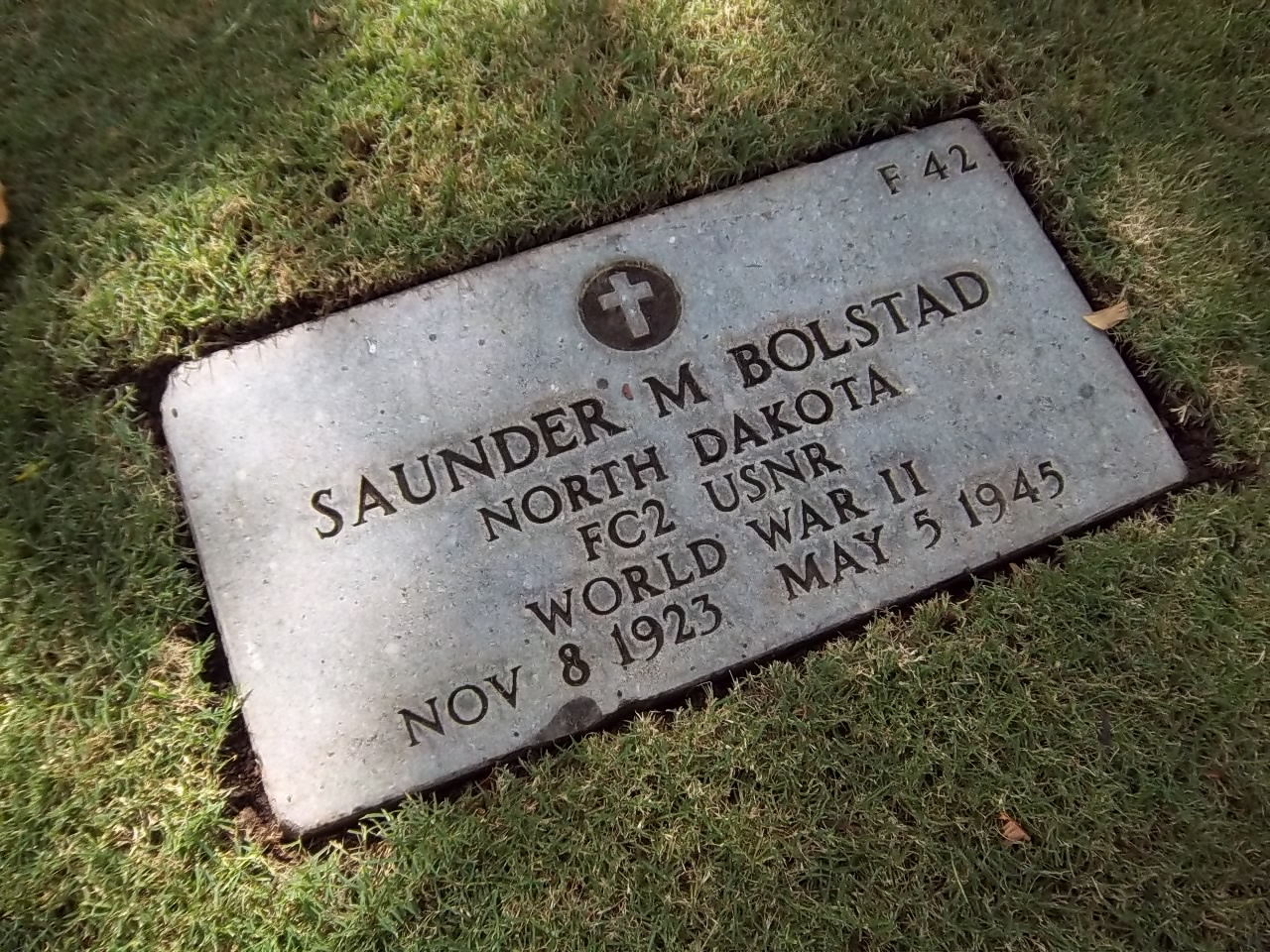 Fire Controlman Second Class Saunder M Bolstad grave marker photo