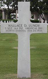Staff Sergeant Wallace D Lundy cross grave marker photo