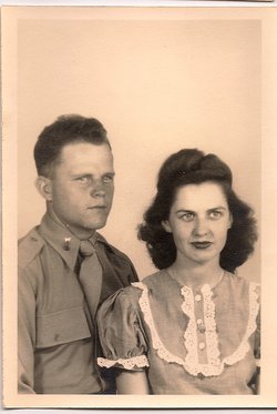 Second Lieutenant Alvin E Stocking in uniform with wife photo