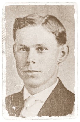 Frank Armstrong headshot.