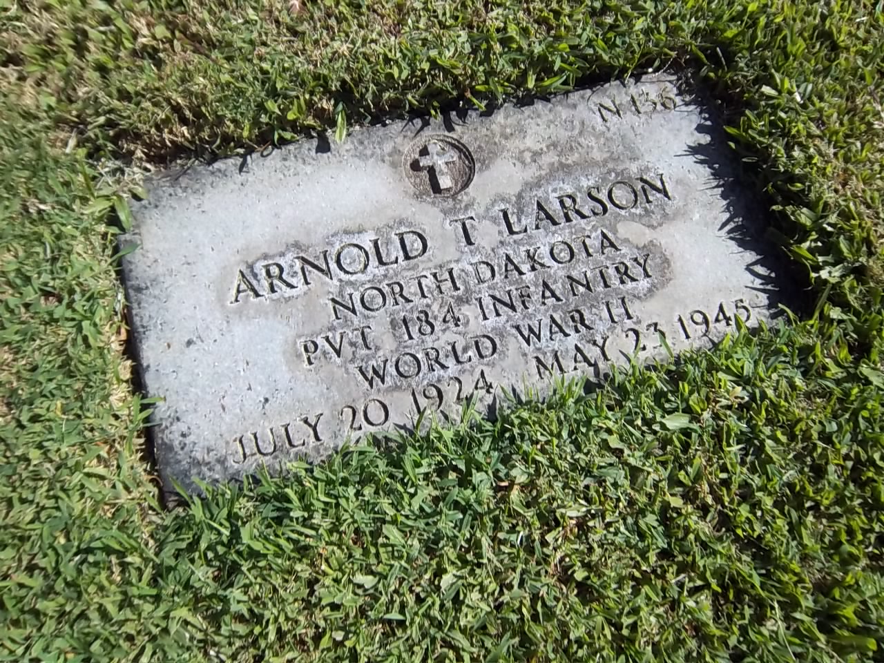 Private Arnold T Larson grave marker photo