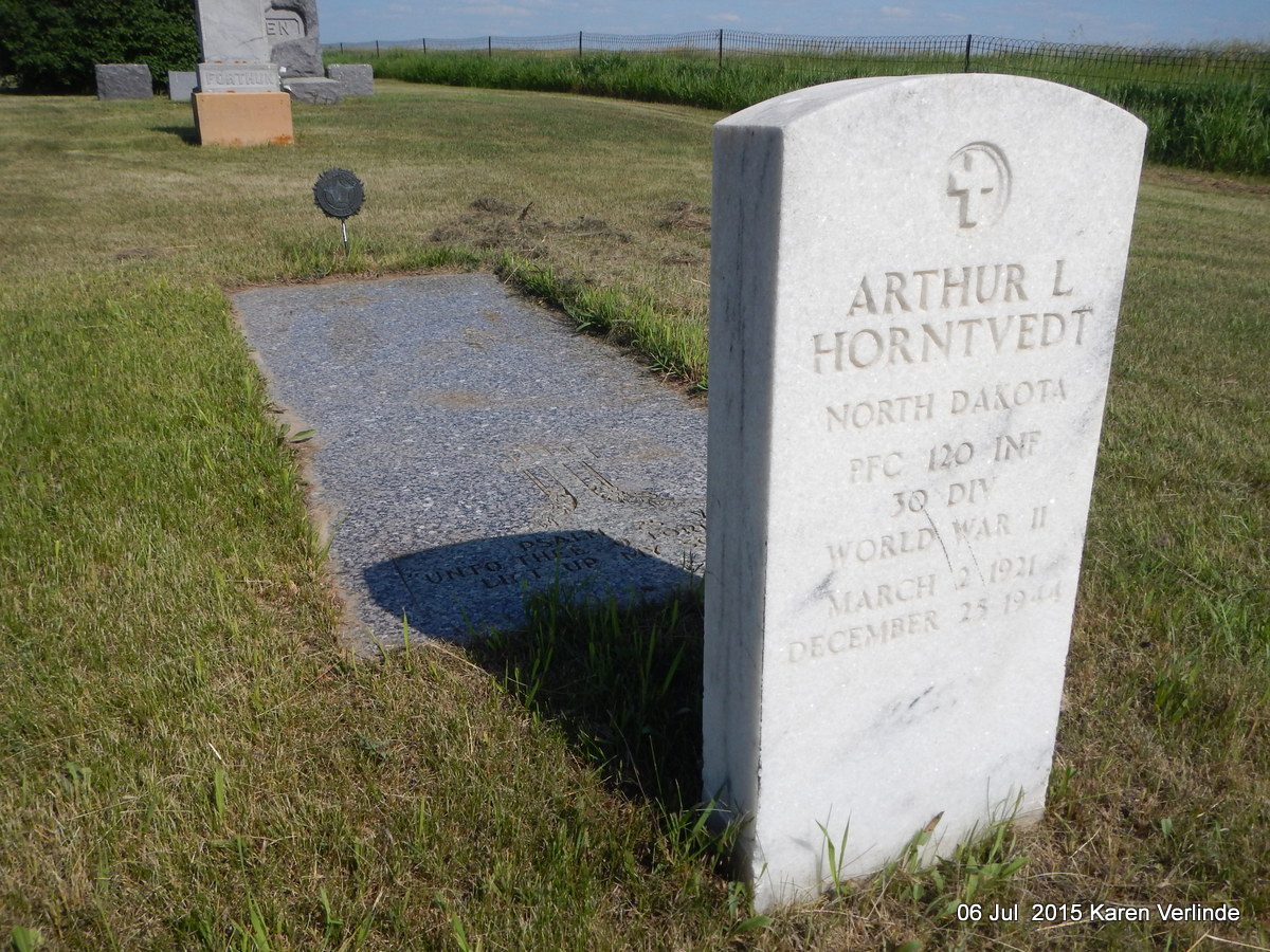 Private First Class Arthur L Horntvedt grave marker photo