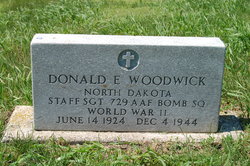 Photo of Staff Sergeant Donald E Woodwick's grave marker