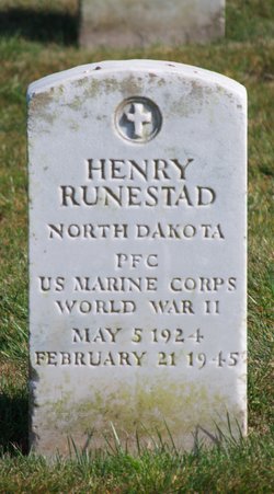 Private First Class Henry Runestead grave marker photo
