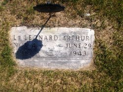 Second Lieutenant Leonard A Sundahl grave marker photo
