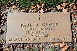 Picture of Paul Glatt's grave marker.