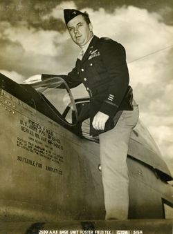 Colonel Roy W Osborn in uniform photo