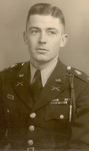 Photo of Robert Schmitt in uniform.