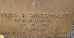 Picture of Vern Mattingley's grave marker.