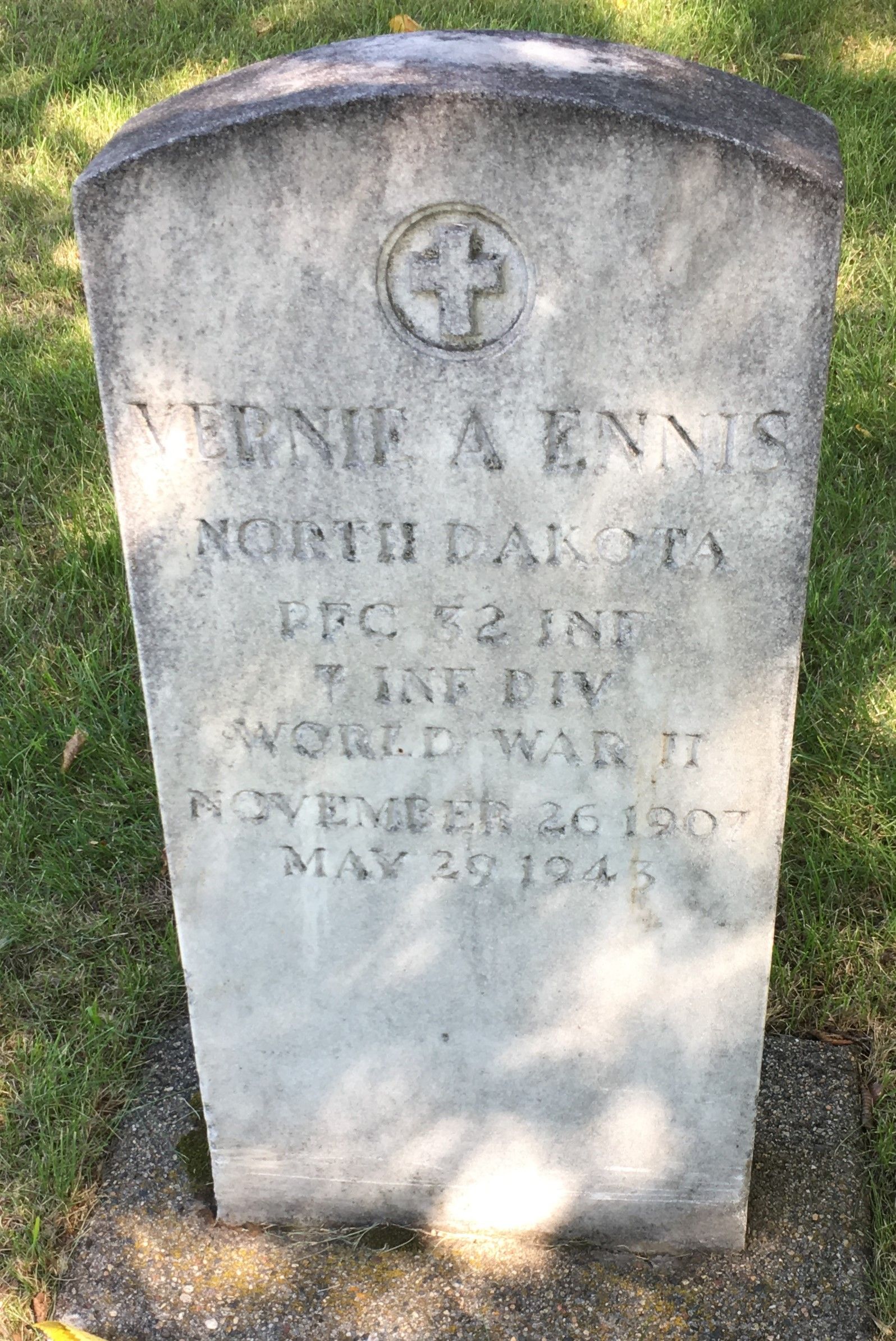 Private First Class Vernie A Ennis grave marker photo