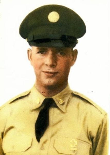 Photo of Vernon Whetham in military uniform