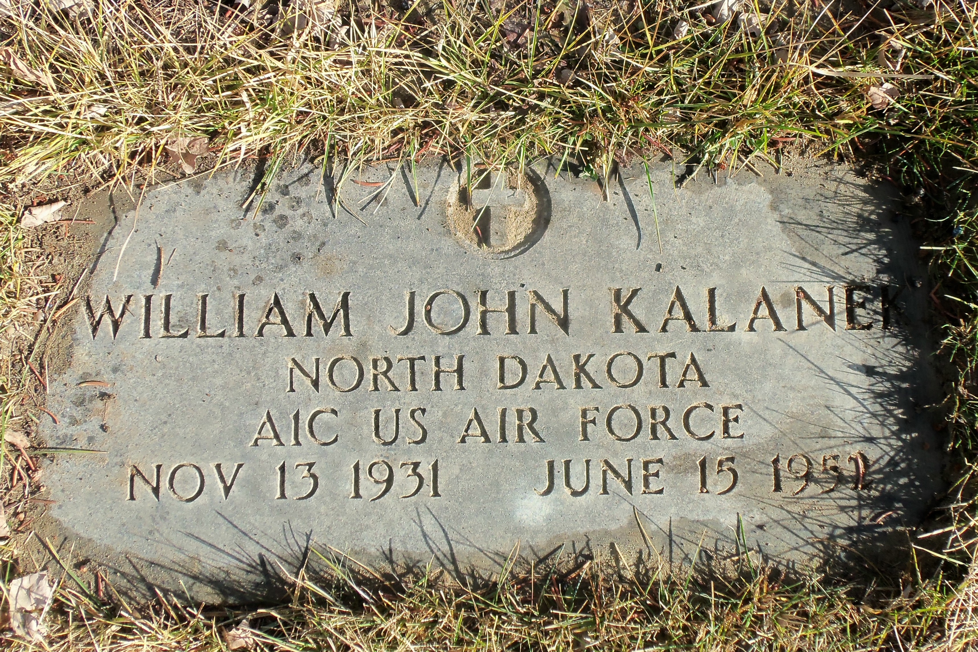 Picture of William Kalanek's grave marker.