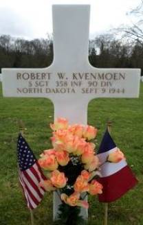 Robert W. Kvenmoen photo