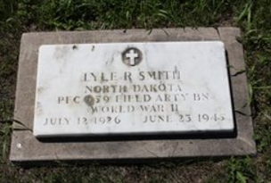 Private First Class Robert R Smith grave marker photo
